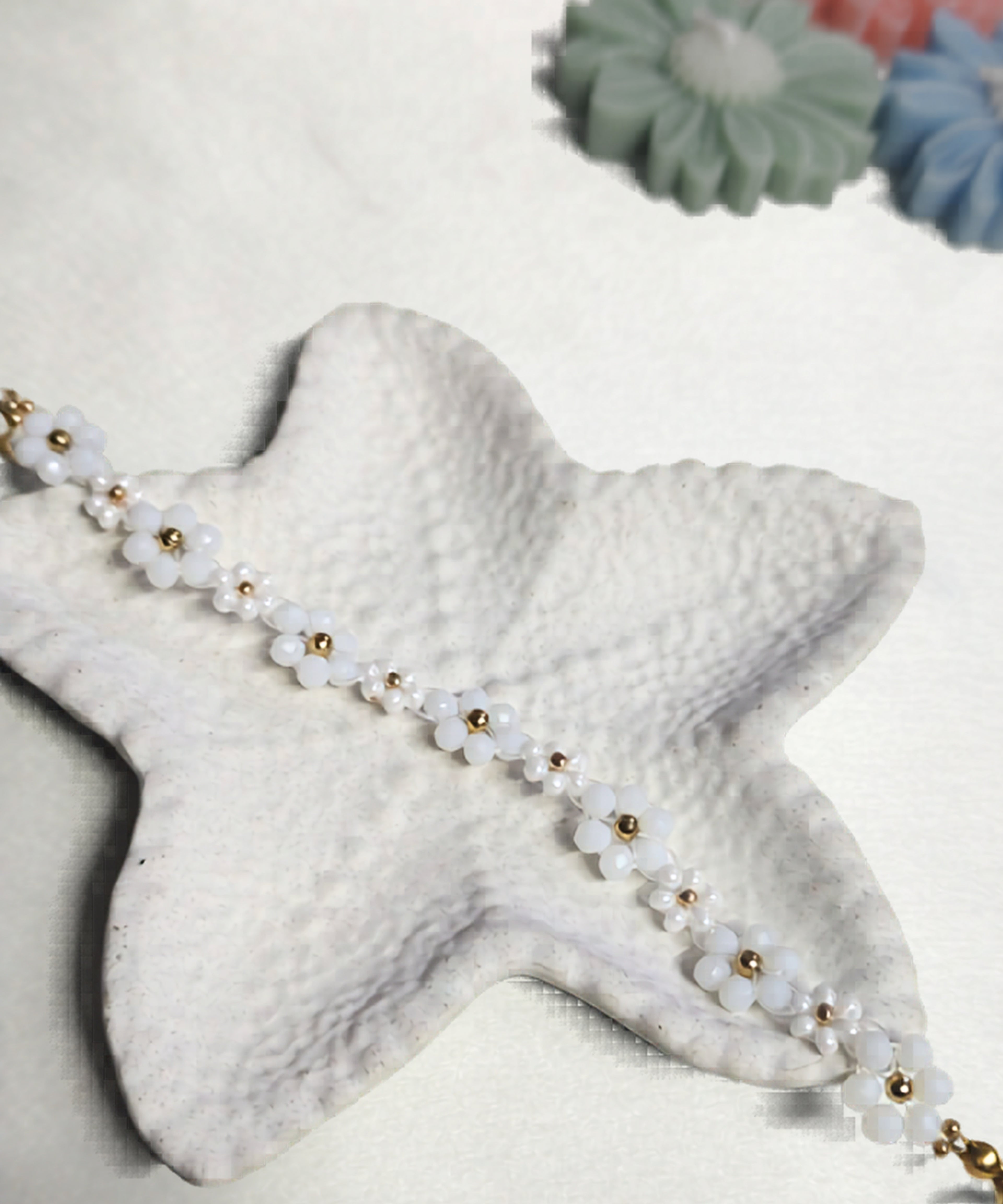 Sajora Pearl Petal Bracelet