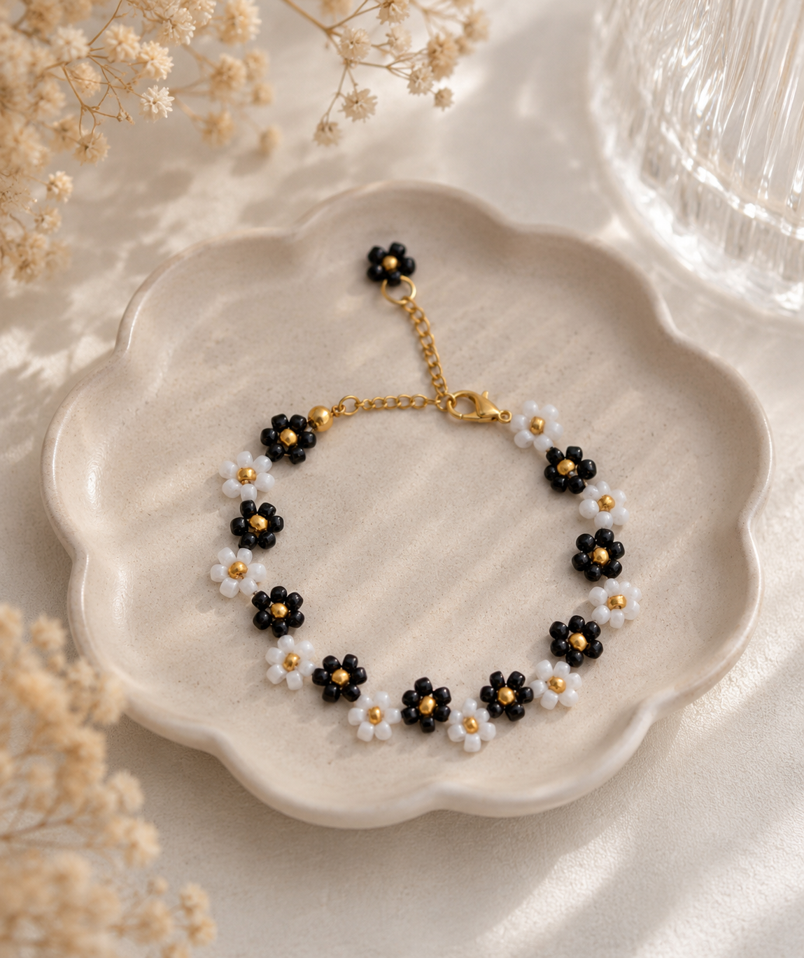 Sajora Midnight Daisy Flower Bracelet