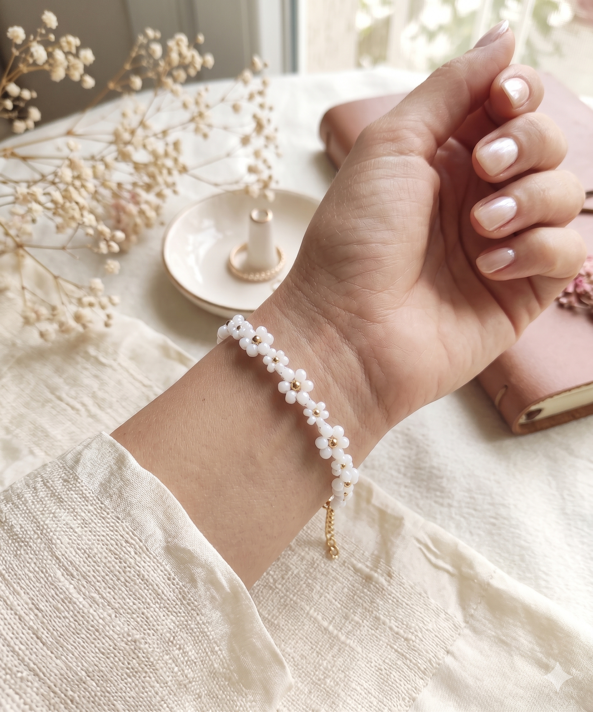 Sajora Pearl Petal Bracelet